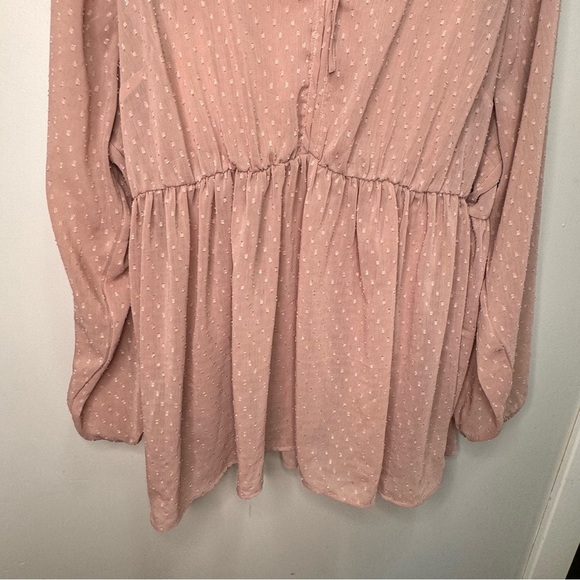 Torrid Blush Clip Dot Tie Babydoll Blouse Size 3x - Picture 9 of 11